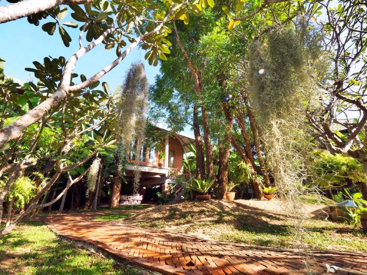 Baansuk Sukhothai Resort Екстериор снимка