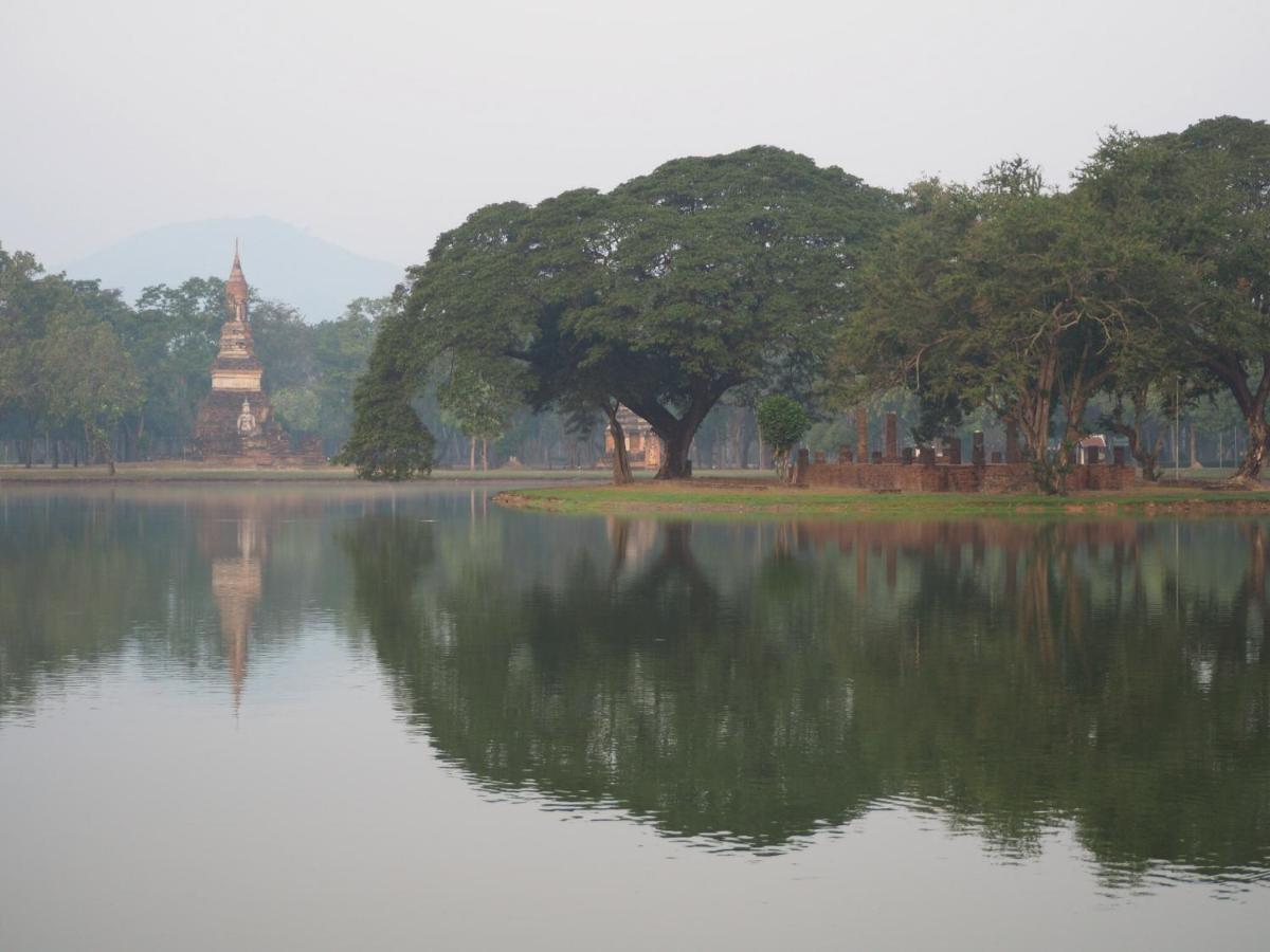 Baansuk Sukhothai Resort Екстериор снимка