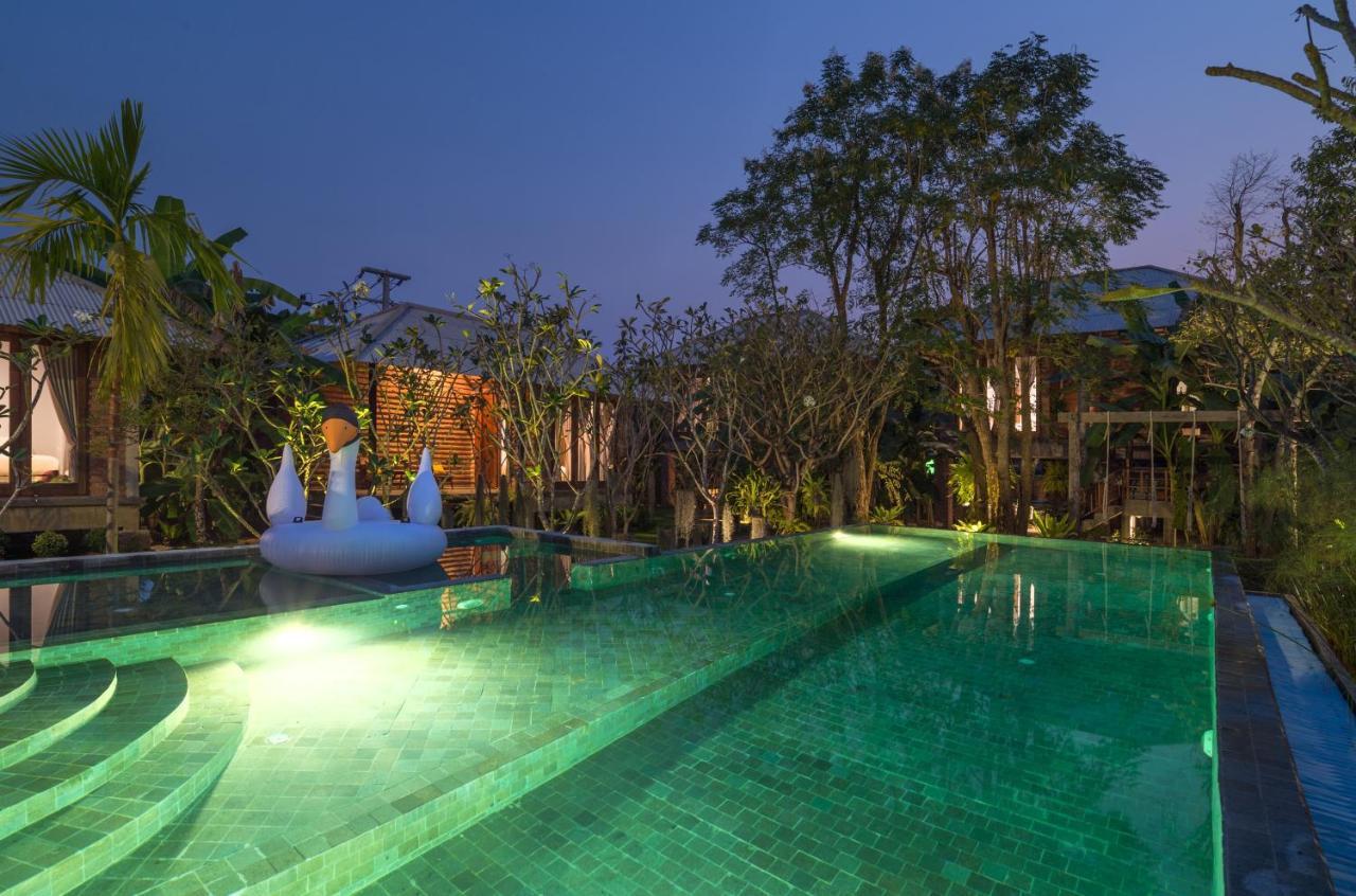 Baansuk Sukhothai Resort Екстериор снимка
