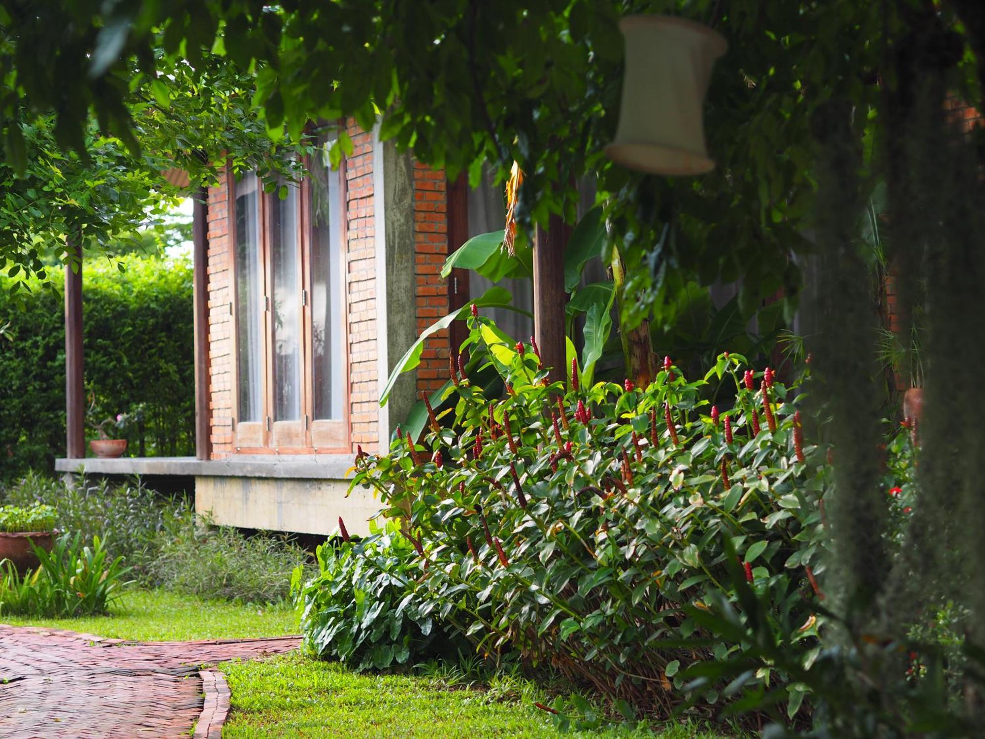Baansuk Sukhothai Resort Екстериор снимка