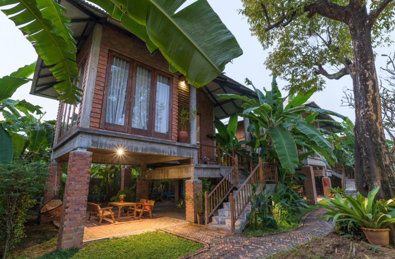 Baansuk Sukhothai Resort Екстериор снимка