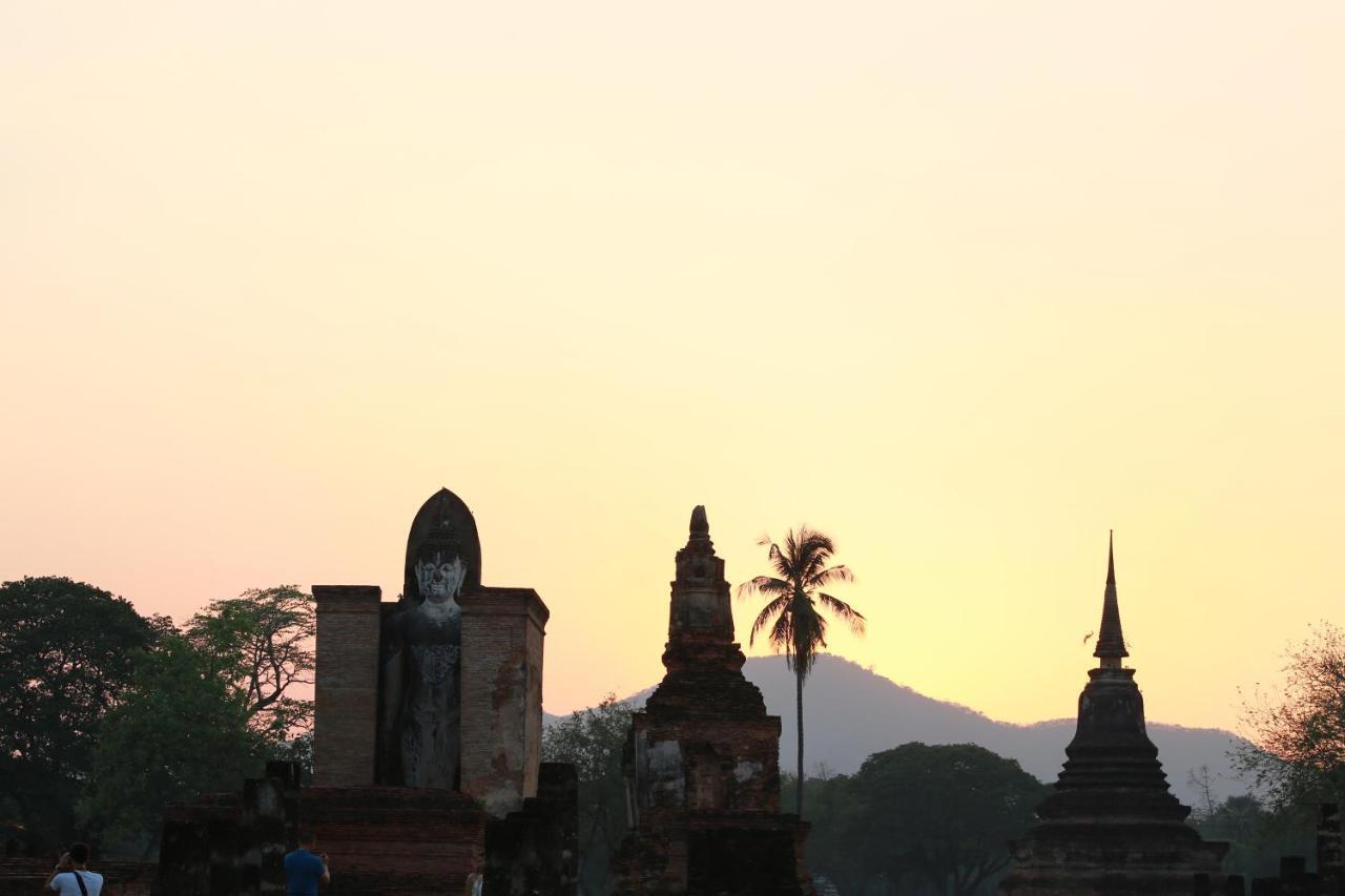 Baansuk Sukhothai Resort Екстериор снимка